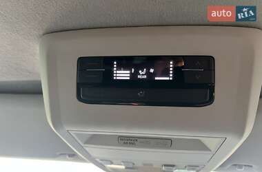 Минивэн Volkswagen Transporter 2020 в 