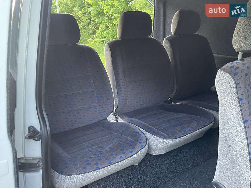 Минивэн Volkswagen Transporter 1999 в Радивилове
