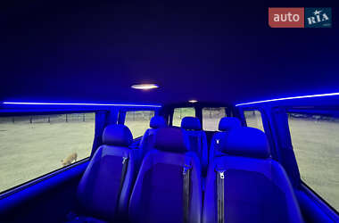 Мінівен Volkswagen Transporter 2017 в 