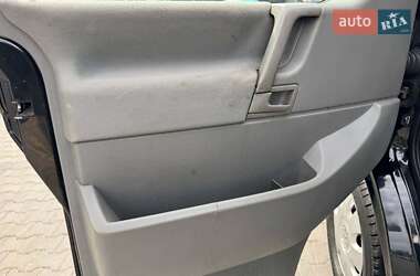 Мінівен Volkswagen Transporter 2002 в 