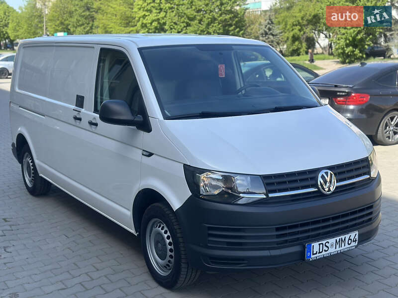 Вантажний фургон Volkswagen Transporter 2018 в Дубні