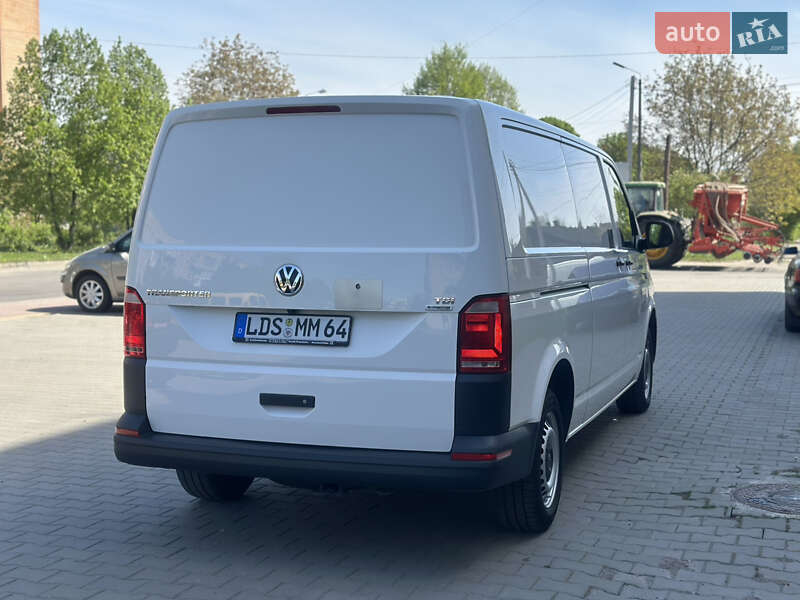 Вантажний фургон Volkswagen Transporter 2018 в Дубні