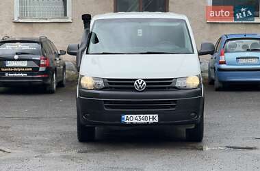 Минивэн Volkswagen Transporter 2014 в 