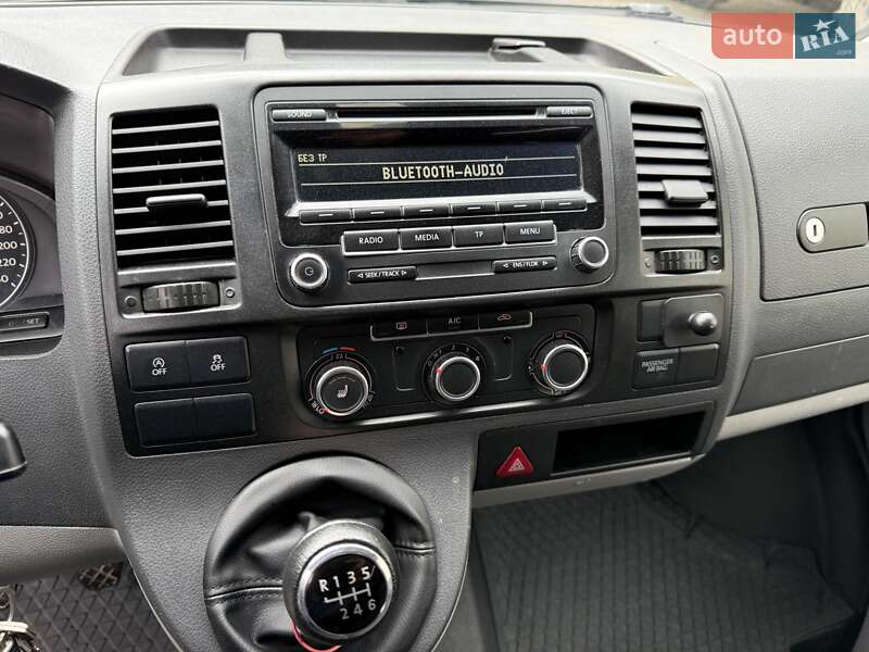 Мінівен Volkswagen Transporter 2014 в Тячеві