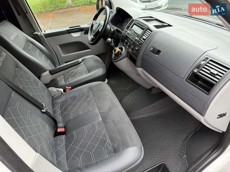 Мінівен Volkswagen Transporter 2014 в Тячеві