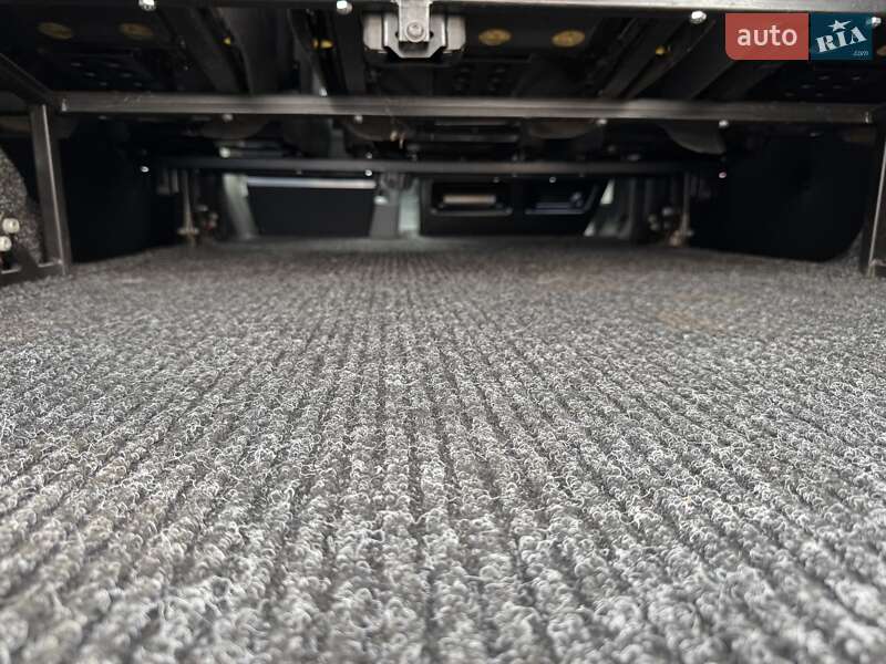 Мінівен Volkswagen Transporter 2014 в Тячеві
