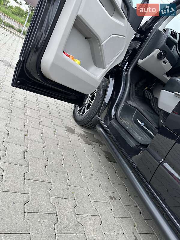 Минивэн Volkswagen Transporter 2019 в Черновцах