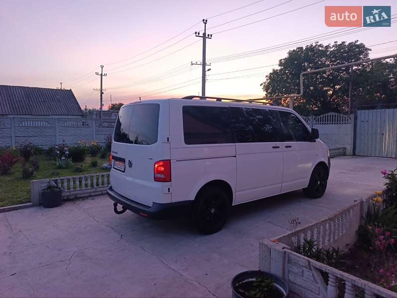 Вантажопасажирський фургон Volkswagen Transporter 2010 в Запоріжжі