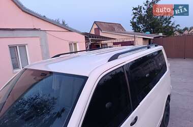 Грузопассажирский фургон Volkswagen Transporter 2010 в 