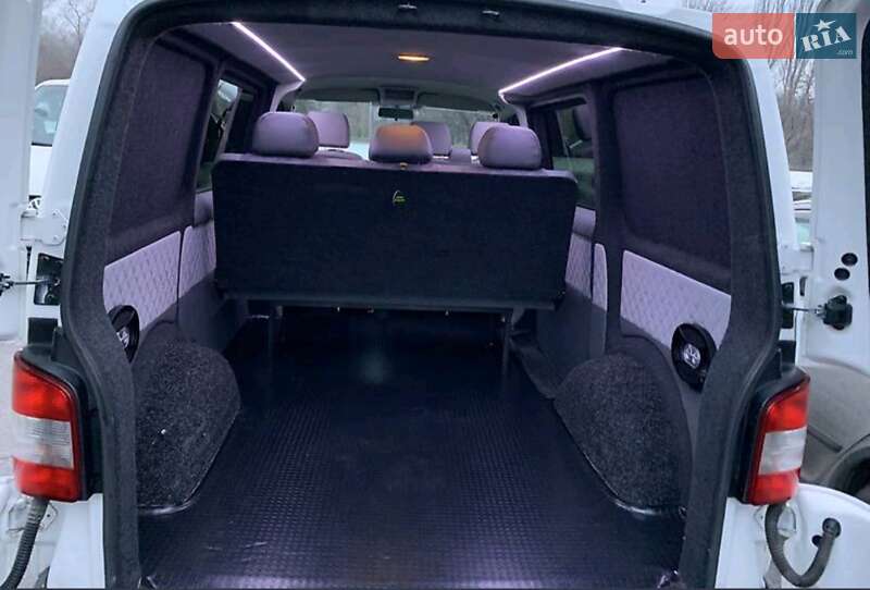 Вантажопасажирський фургон Volkswagen Transporter 2010 в Запоріжжі