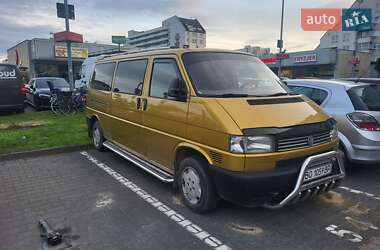 Мінівен Volkswagen Transporter 2002 в Радивиліві