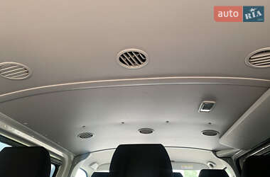Минивэн Volkswagen Transporter 2017 в 