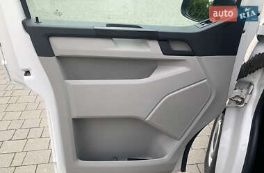 Минивэн Volkswagen Transporter 2017 в 