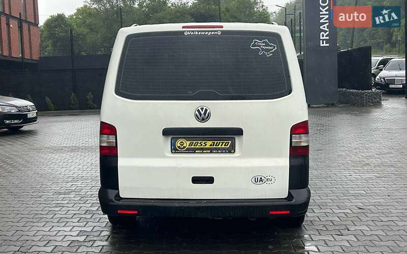 Мінівен Volkswagen Transporter 2011 в Чернівцях