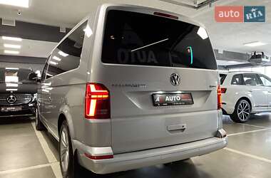 Минивэн Volkswagen Transporter 2019 в 