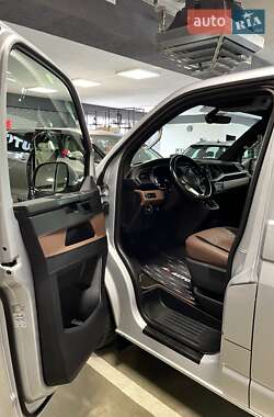 Минивэн Volkswagen Transporter 2019 в 