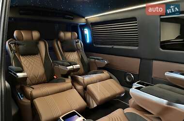 Минивэн Volkswagen Transporter 2019 в 
