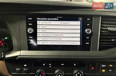 Минивэн Volkswagen Transporter 2019 в 