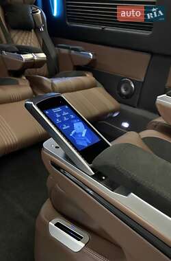 Минивэн Volkswagen Transporter 2019 в 