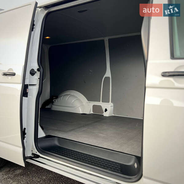 Вантажний фургон Volkswagen Transporter 2018 в Києві