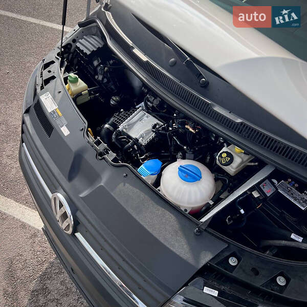 Вантажний фургон Volkswagen Transporter 2018 в Києві
