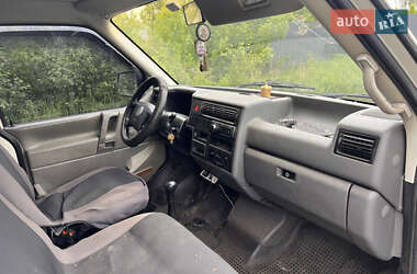 Мінівен Volkswagen Transporter 2000 в 