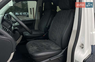 Минивэн Volkswagen Transporter 2019 в 