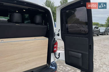 Минивэн Volkswagen Transporter 2019 в 