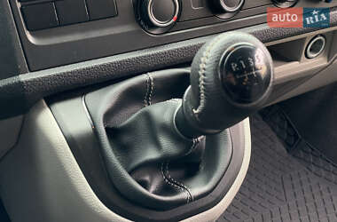 Минивэн Volkswagen Transporter 2019 в 