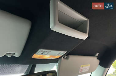 Минивэн Volkswagen Transporter 2019 в 