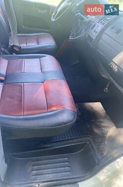 Мінівен Volkswagen Transporter 2004 в 