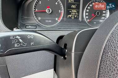 Грузовой фургон Volkswagen Transporter 2011 в 