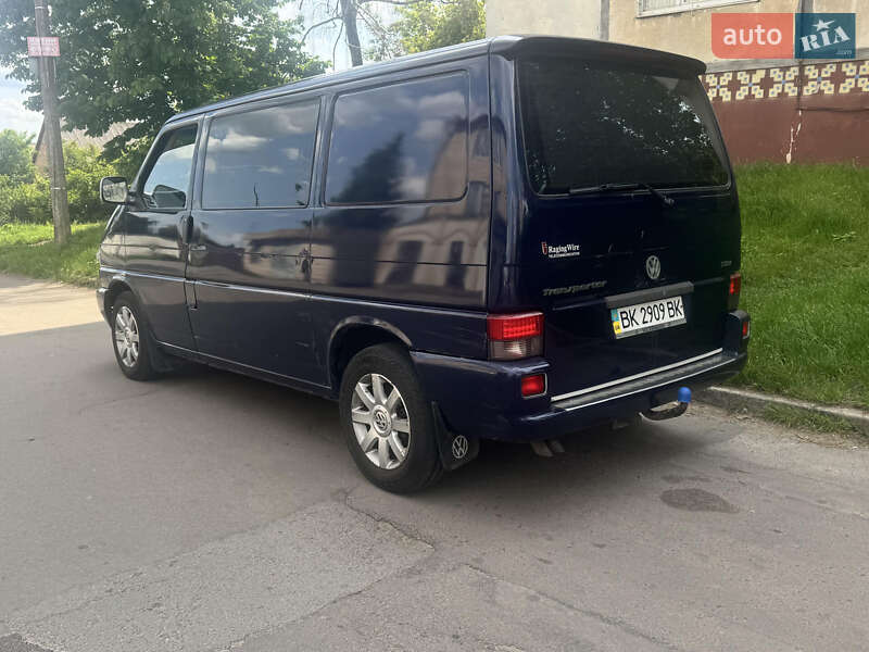Минивэн Volkswagen Transporter 2001 в Ровно