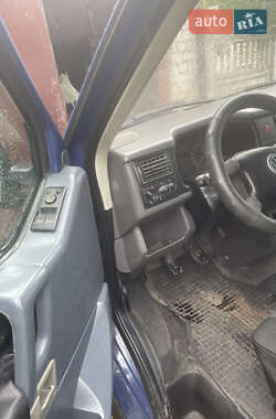Минивэн Volkswagen Transporter 2003 в 