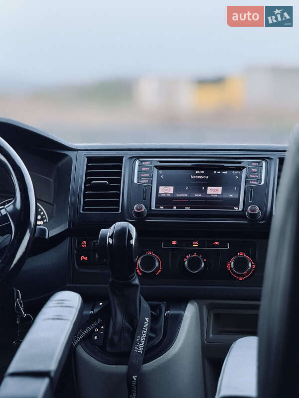 Минивэн Volkswagen Transporter 2017 в Мукачево