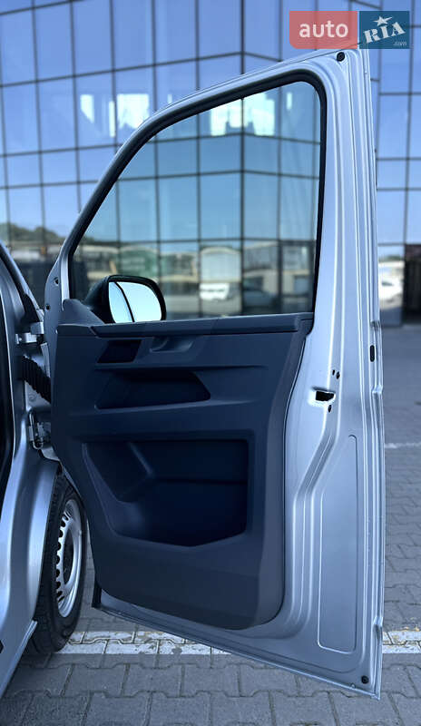 Грузовой фургон Volkswagen Transporter 2021 в Черновцах