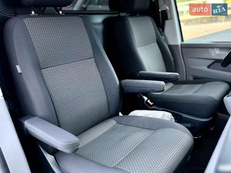 Грузовой фургон Volkswagen Transporter 2021 в Черновцах