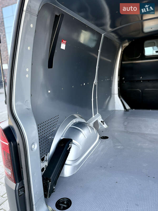 Грузовой фургон Volkswagen Transporter 2021 в Черновцах