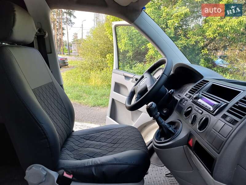 Минивэн Volkswagen Transporter 2007 в Ирпене
