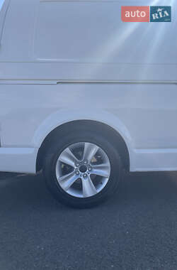 Грузовой фургон Volkswagen Transporter 2012 в 