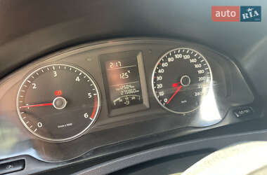 Грузовой фургон Volkswagen Transporter 2012 в 
