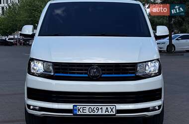 Минивэн Volkswagen Transporter 2015 в 