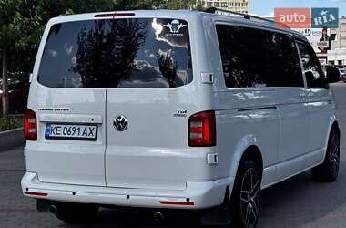 Минивэн Volkswagen Transporter 2015 в 