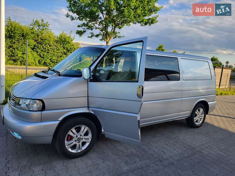 Минивэн Volkswagen Transporter 2002 в 