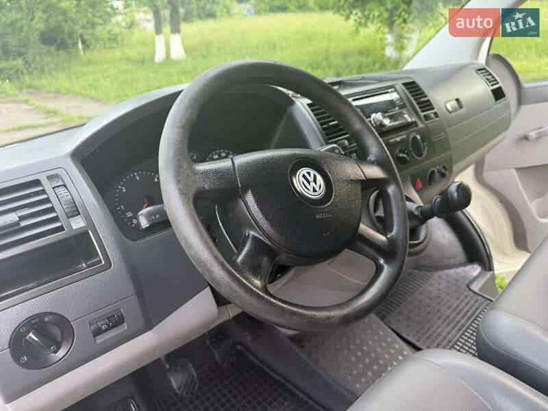 Минивэн Volkswagen Transporter 2008 в Ладыжине