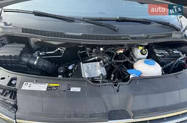 Минивэн Volkswagen Transporter 2020 в 