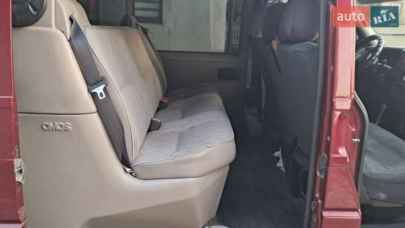 Минивэн Volkswagen Transporter 2000 в Надворной
