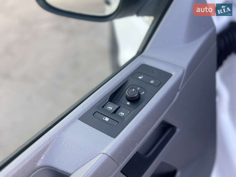 Грузовой фургон Volkswagen Transporter 2020 в Дубно