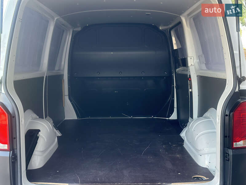 Грузовой фургон Volkswagen Transporter 2020 в Дубно