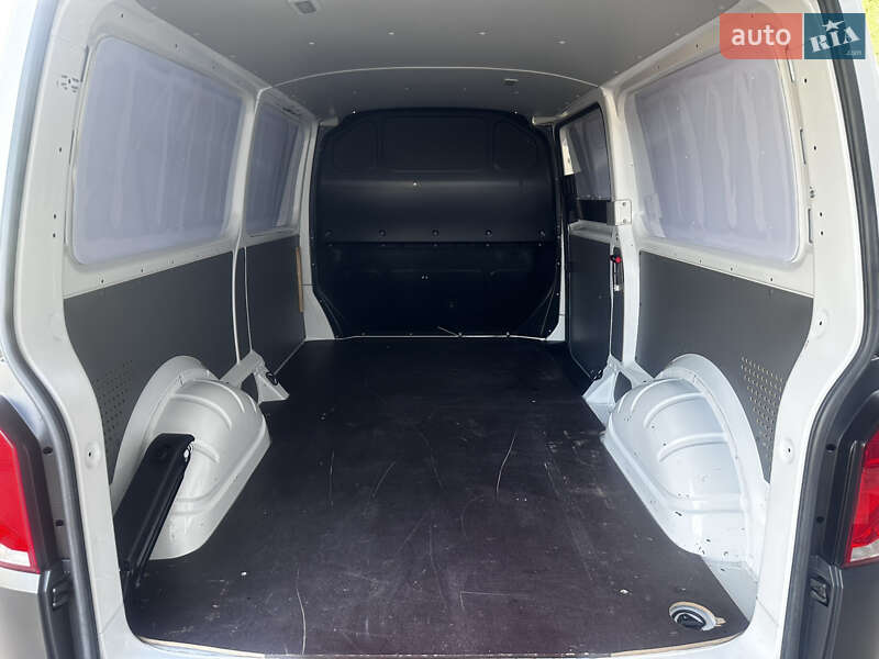 Грузовой фургон Volkswagen Transporter 2020 в Дубно